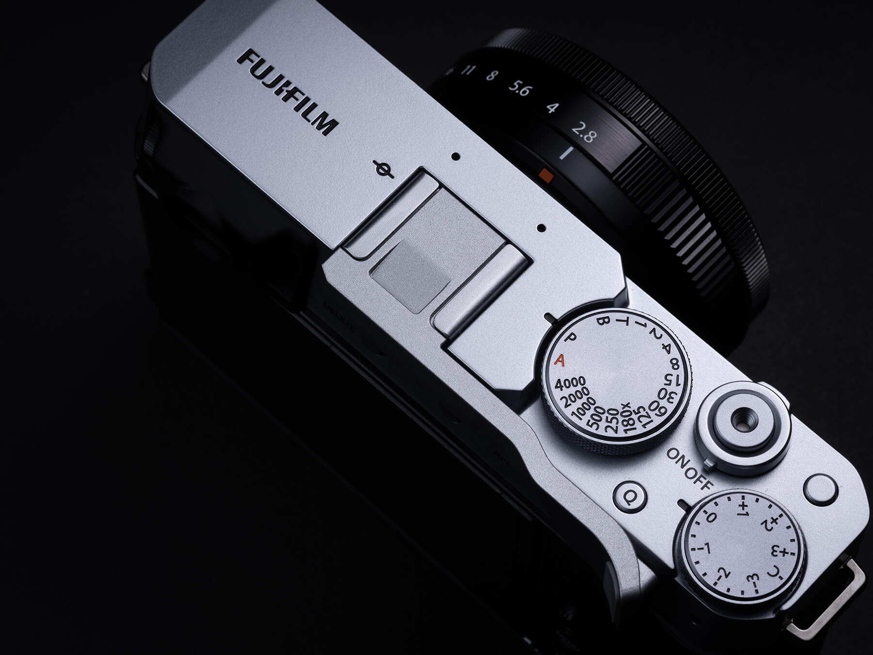 Fujifilm X-E4 top