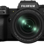 Fujifilm-X-H2S_front_XF16-80mmv
